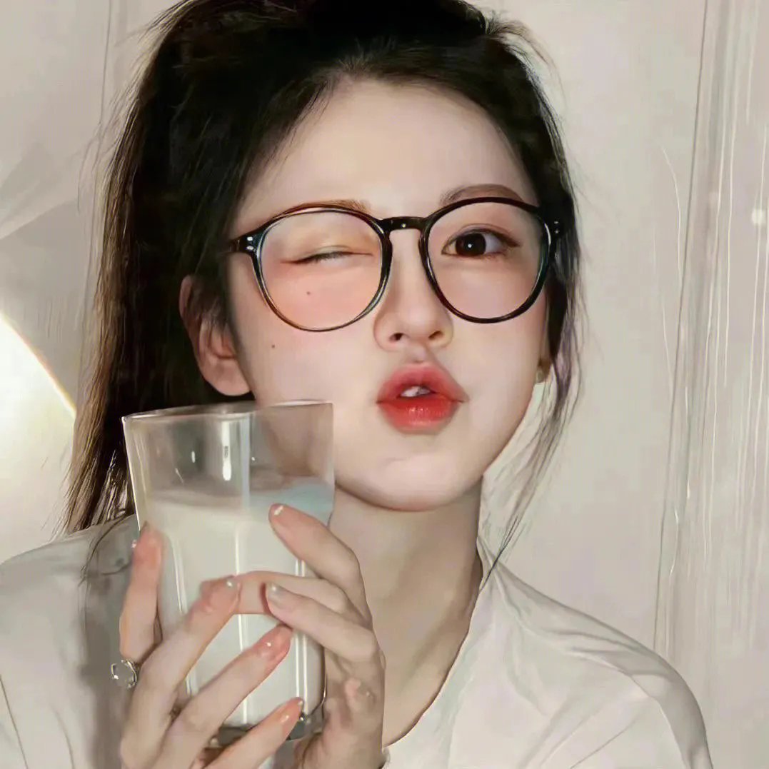 她与谎言 封面